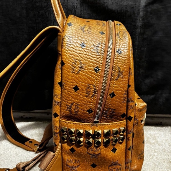 mcm backpack - Picture 3 of 9